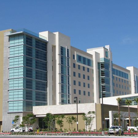 Embassy Suites Ontario - Airport Екстериор снимка
