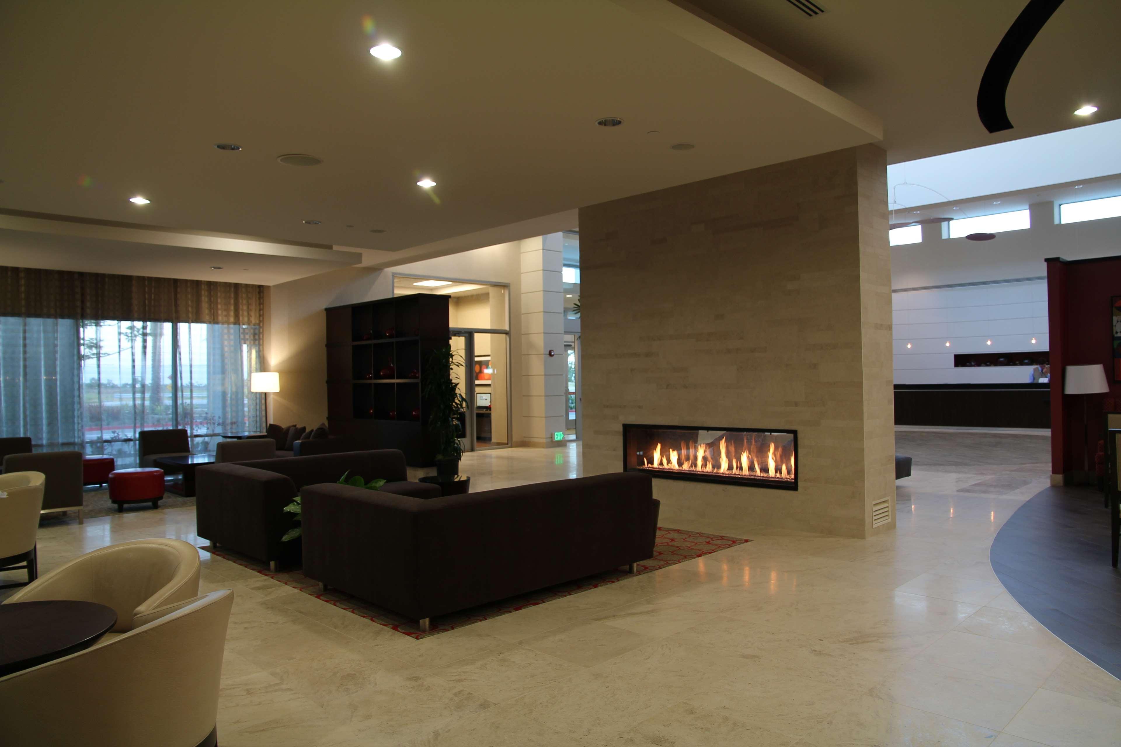 Embassy Suites Ontario - Airport Интериор снимка