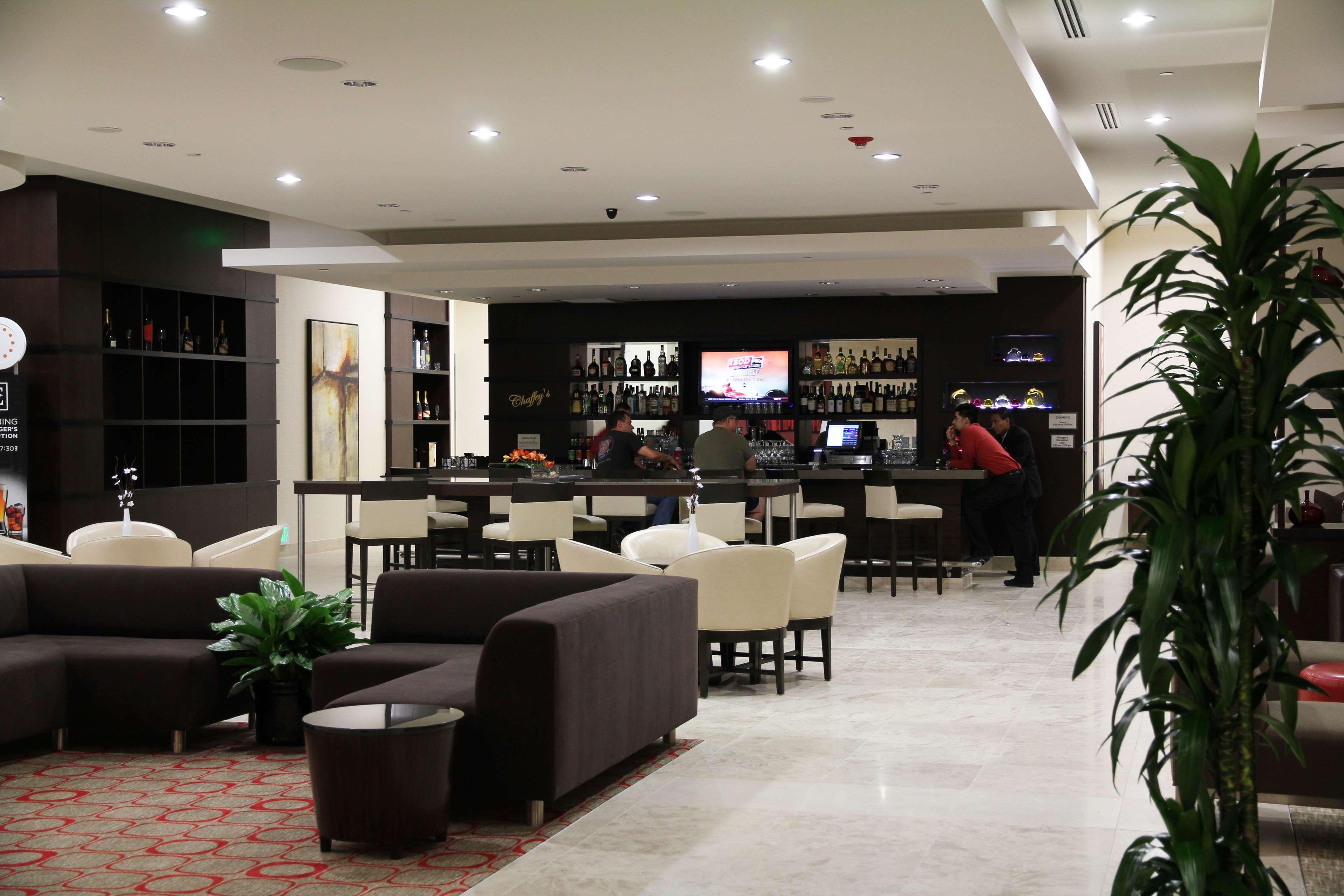 Embassy Suites Ontario - Airport Интериор снимка