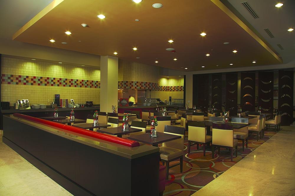 Embassy Suites Ontario - Airport Екстериор снимка