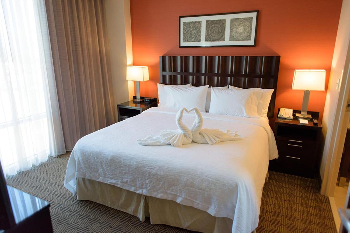 Embassy Suites Ontario - Airport Екстериор снимка